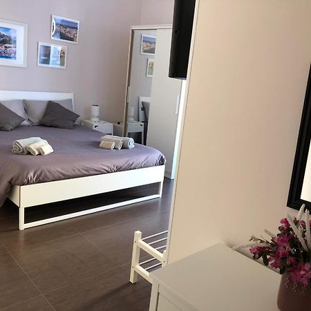 Le Suites Maor Gaeta Kamer foto