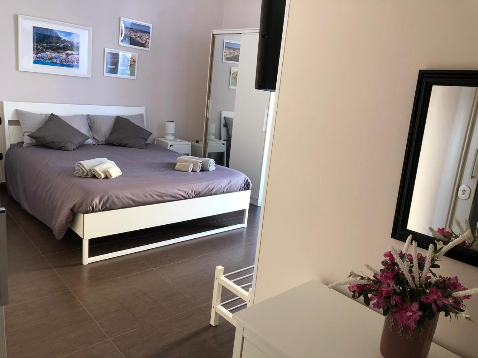Le Suites Maor Gaeta Kamer foto